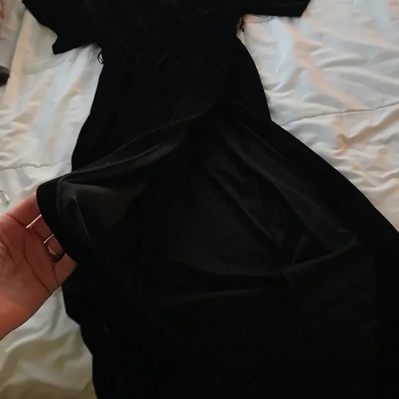 ModCloth x Collectif black velvet dress NWOT - Picture 6 of 6